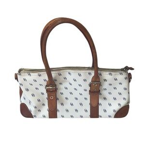 Dooney & Bourke vintage coated canvas signature barrel style handbag cream navy